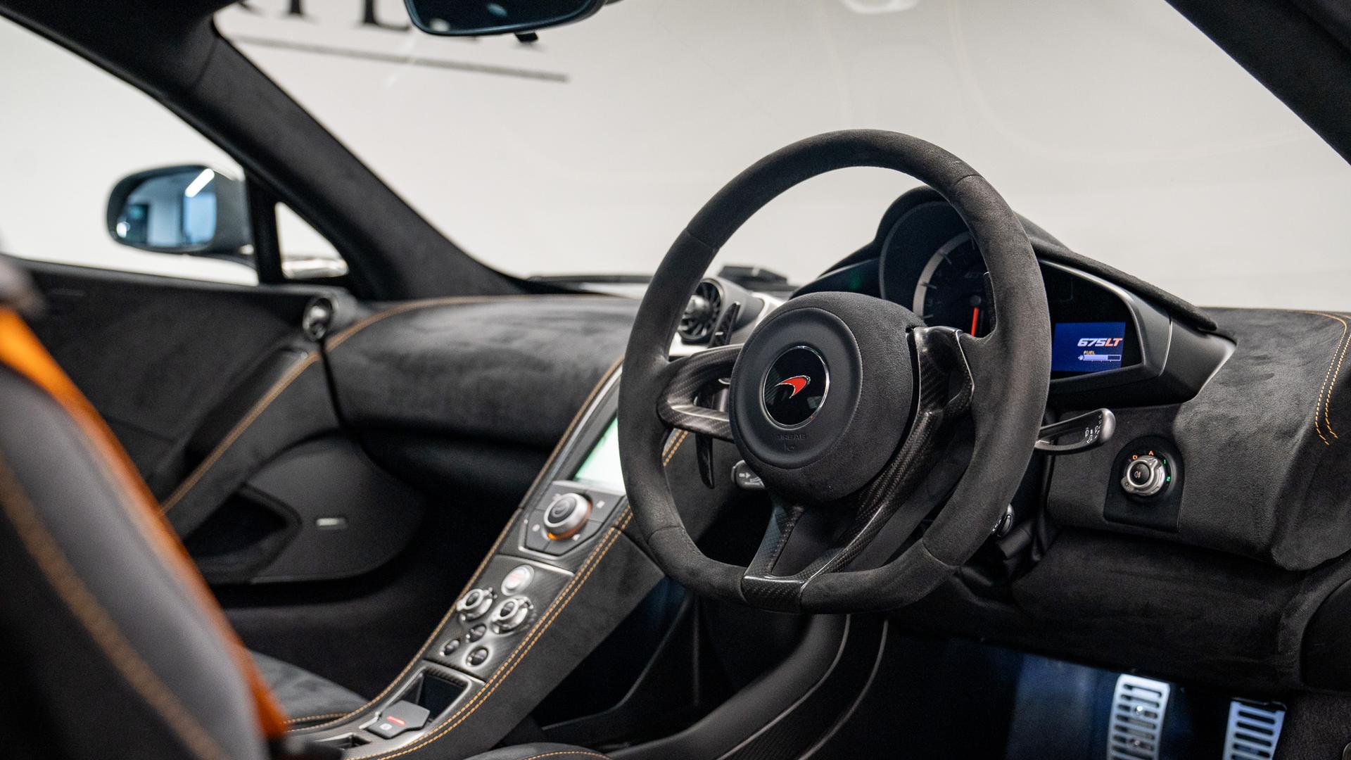 McLaren 675 LT Photo 7d0c3382-84b1-4f8d-b3b8-e22a64d9fc7e.jpg