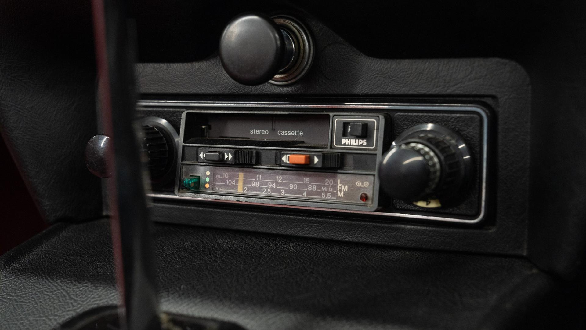 Jaguar E-Type Photo 7d1792bd-d806-4f34-83f9-70c158280f8d.jpg
