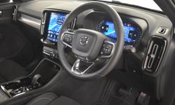 Volvo XC40 Photo 1