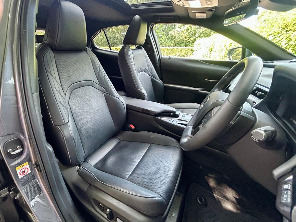 Used Lexus UX L666MBV 36