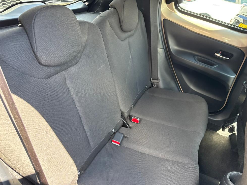 Toyota Aygo X Photo 7d3b9405-2e85-4036-9f19-15a72d33e367.JPEG