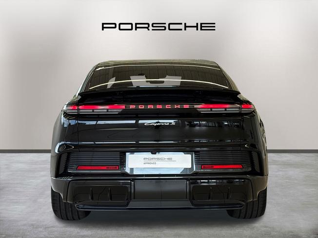 Porsche Cayenne Electric Photo 4
