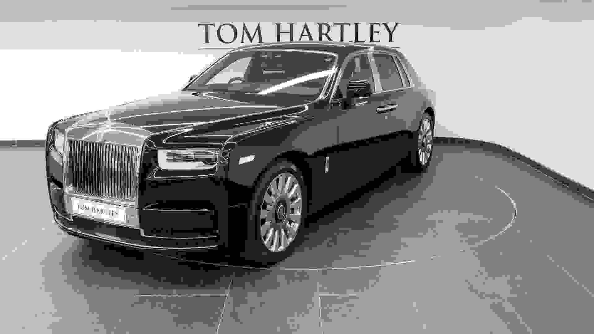 Rolls-Royce Phantom Photo 7d69eb4c-097a-4cd2-9bc2-f528d8ba9795.jpg