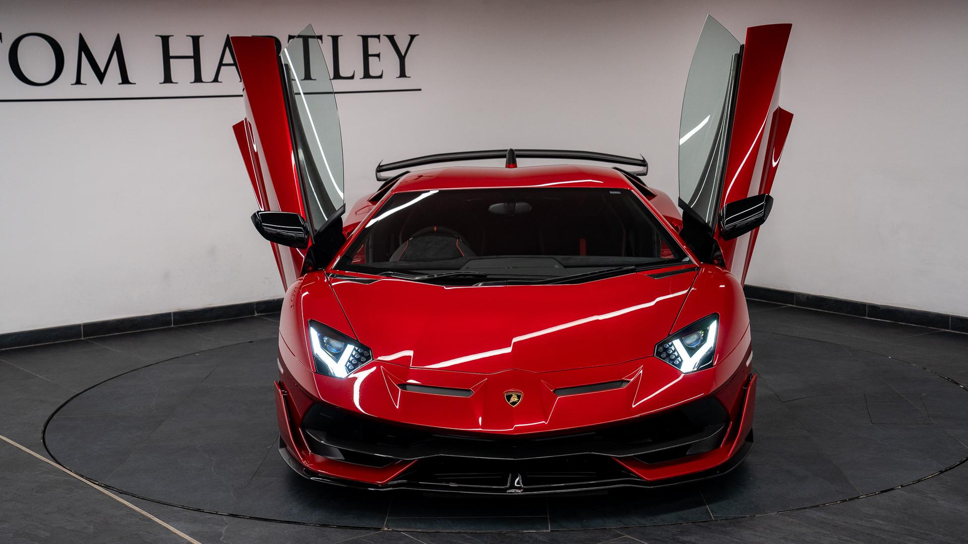 LAMBORGHINI Aventador Photo 7d6d4d77-e4ec-4803-9cfd-5672dee97633.jpg