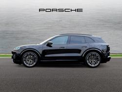 PORSCHE Cayenne Electric Photo 5