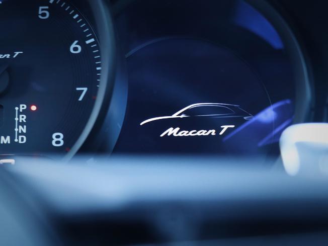 PORSCHE Macan Photo 39