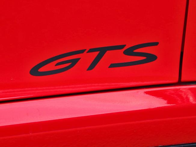 PORSCHE 911 Photo 7