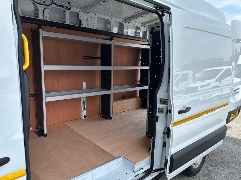 Ford Transit Photo 7d83f4af-8289-41eb-9849-f7637ad6e047.jpg