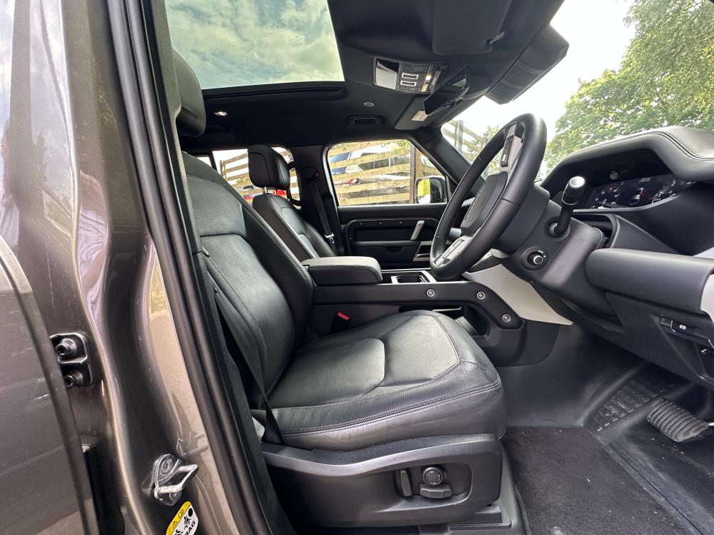 Used Land Rover Defender 110 GX73USE 23