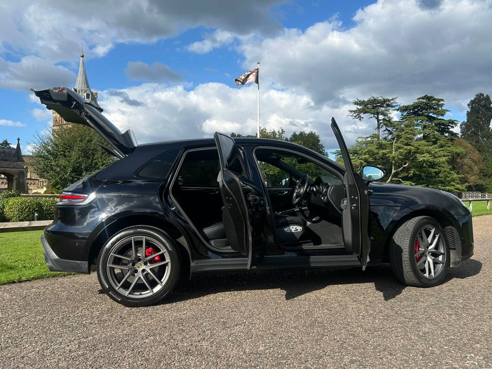 Used Porsche Macan YO72UHW 11