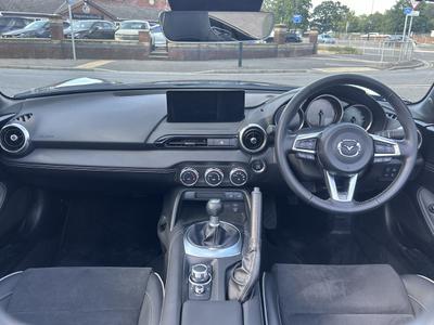 Mazda MX-5 Photo 12
