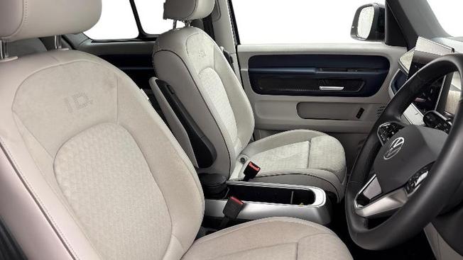 VOLKSWAGEN ID. Buzz Photo 10