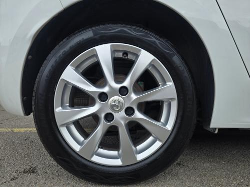 Vauxhall Corsa Photo 7da8325a-8d87-4f26-8199-ab7bd1c1ab03.jpg