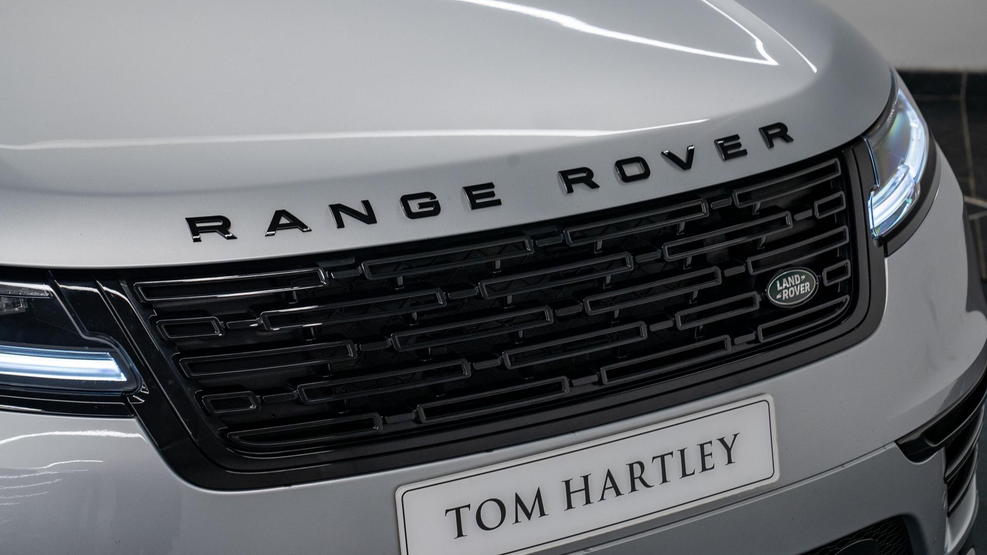 Land Rover Range Rover Velar Photo 7db5333d-42b3-45e2-b072-f62876814db8.jpg