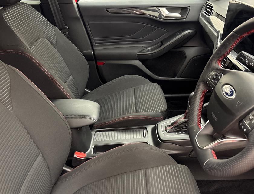 Ford Focus Photo 7dba1313-5c76-4060-8d68-0ecf0664a7eb.jpg