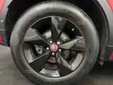 Jaguar E-PACE Photo 13