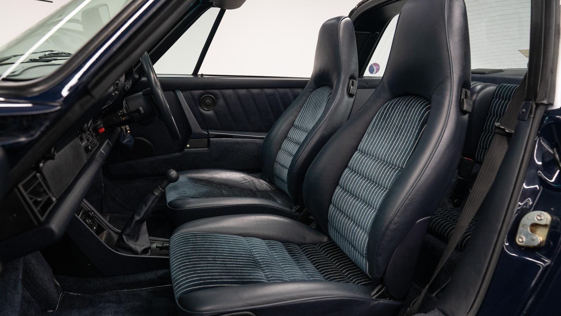 Porsche 911 Carrera Photo 7dea3e17-aaf8-47af-8439-367d26727de5.jpg