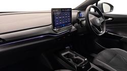VOLKSWAGEN ID.4 Photo 2
