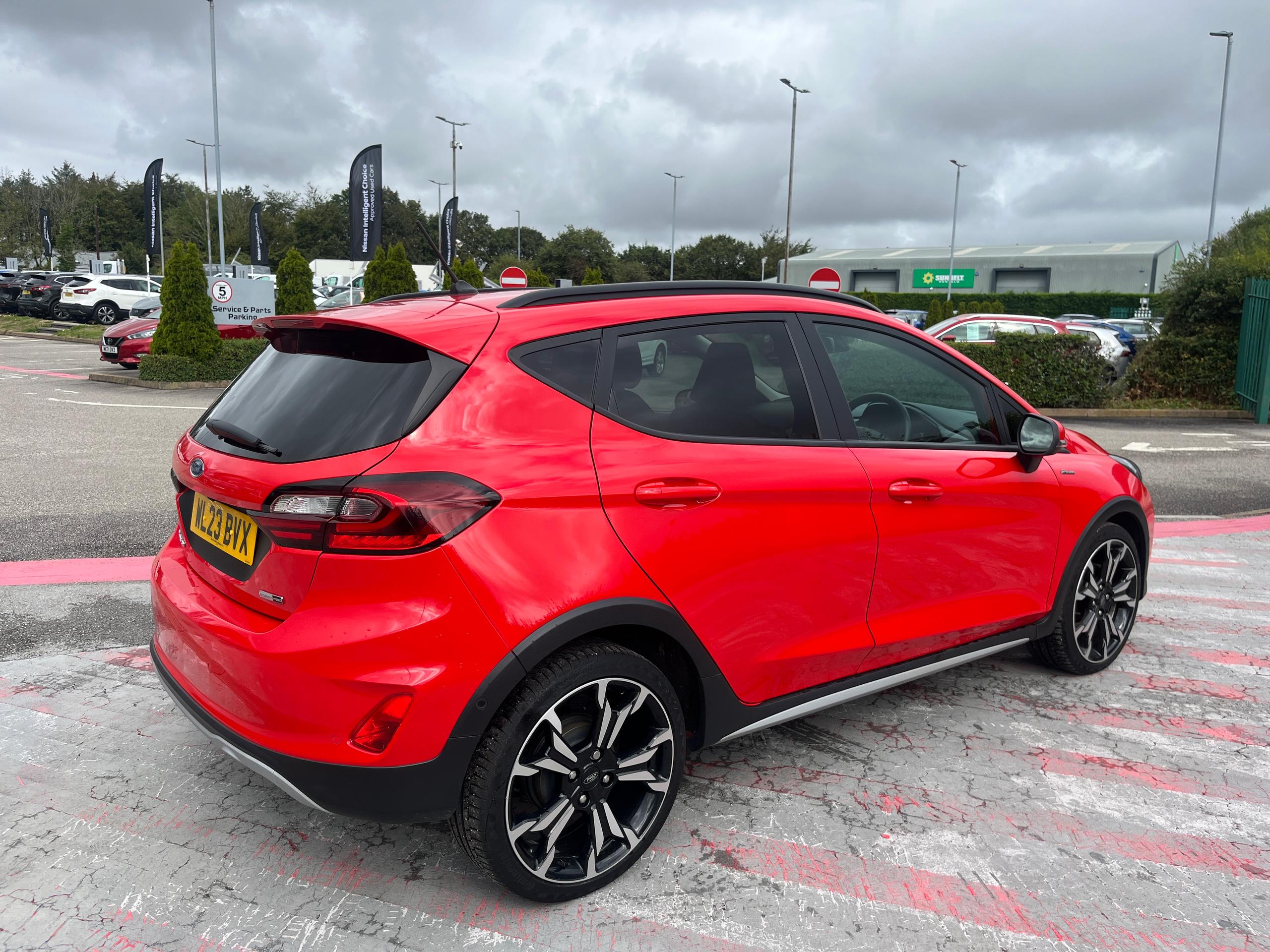 Ford Fiesta Photo 3
