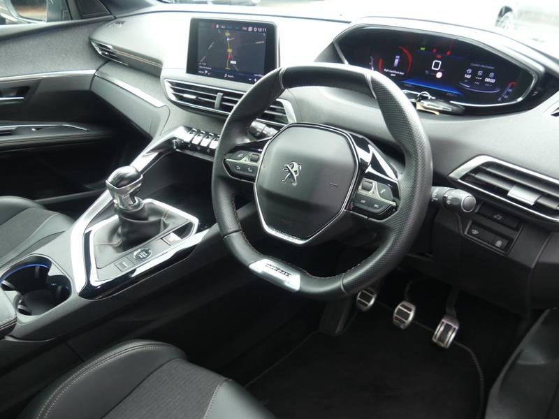 Peugeot 5008 Photo 7e086839-5d7f-47c6-b302-6ad4bf58f378.jpg