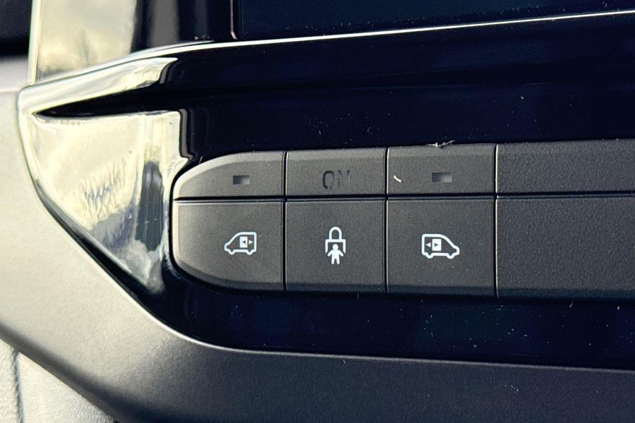 Ford TRANSIT CUSTOM Photo 7e1e0587-690e-42bf-a593-22fdb9f615e3.jpg