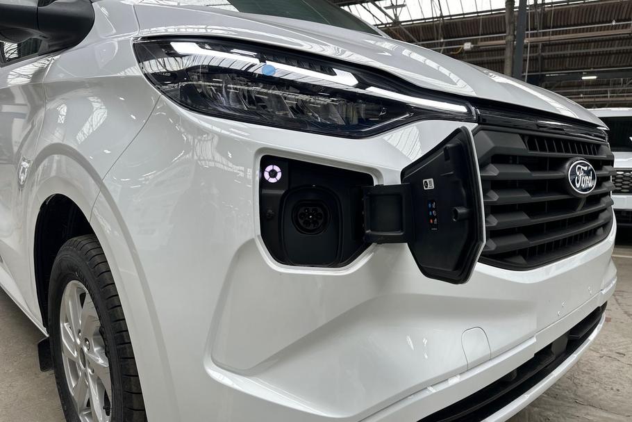 Used Ford TRANSIT CUSTOM CUSTLIMPHEV01 22