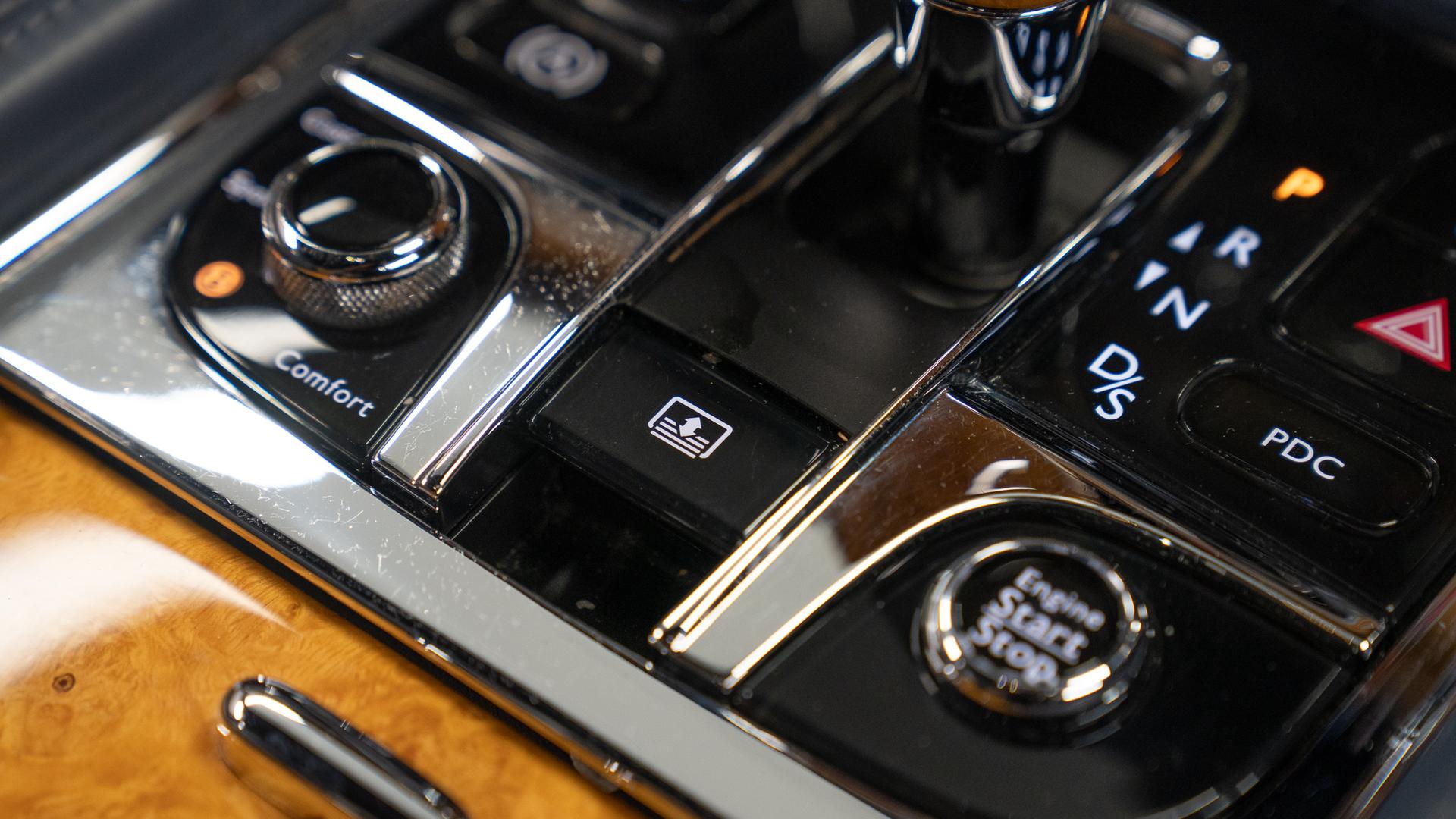 Bentley Mulsanne Photo 7e20f014-c46f-4276-a8a5-b54db979c8af.jpg