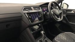 VOLKSWAGEN Tiguan Photo 2