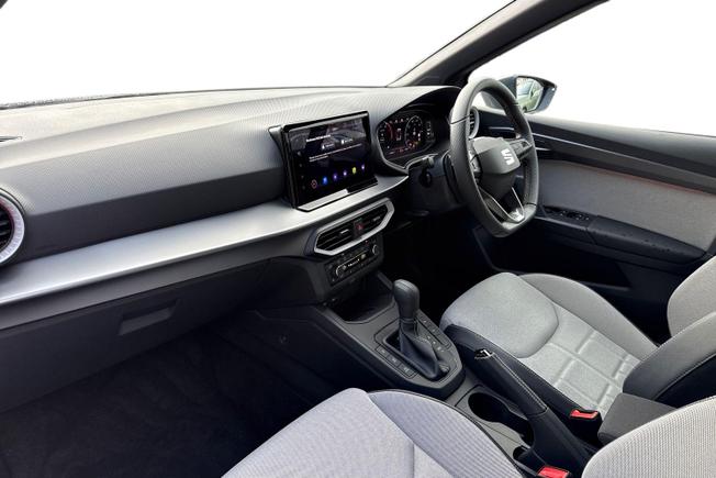 SEAT Arona Photo 2