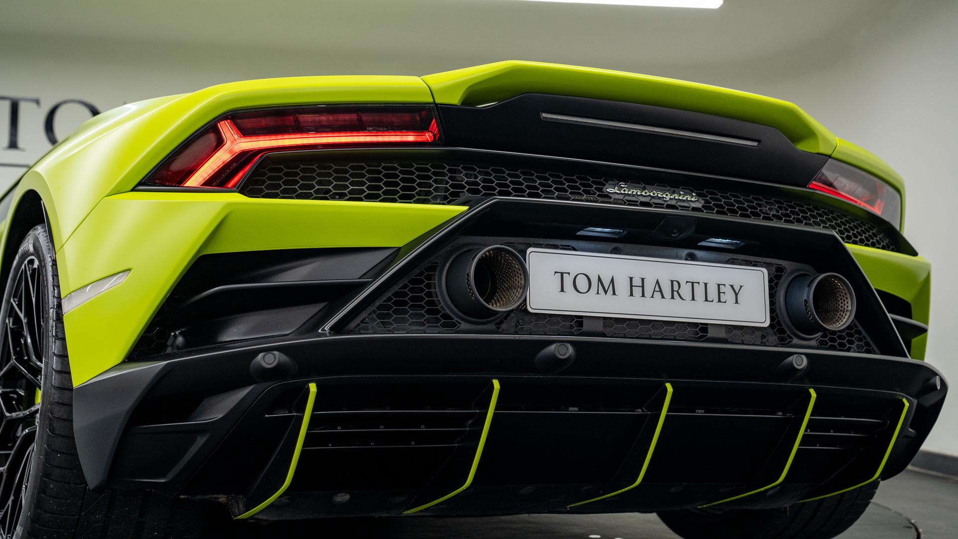 LAMBORGHINI Huracan Photo 7e502122-fd7b-48cc-8a96-44b6cd727f2b.jpg
