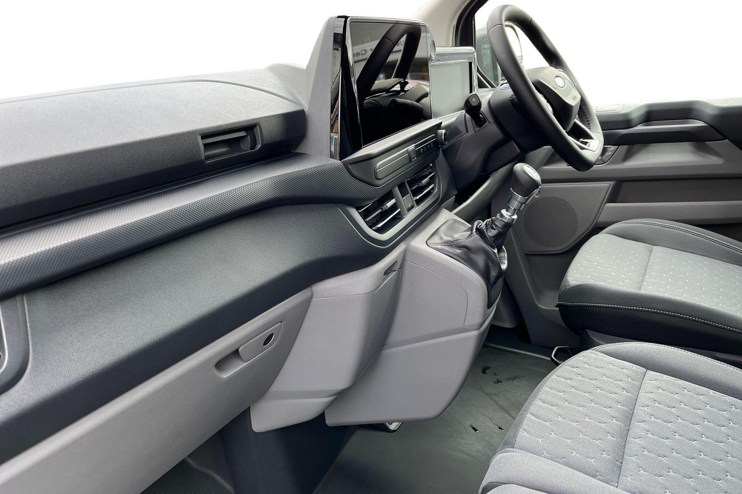 Ford TRANSIT CUSTOM Photo 3