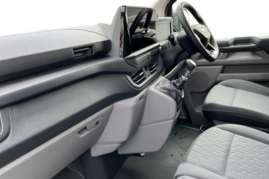 Ford TRANSIT CUSTOM Photo 7e51819a-341d-4401-bdb5-530897f1d146.jpg