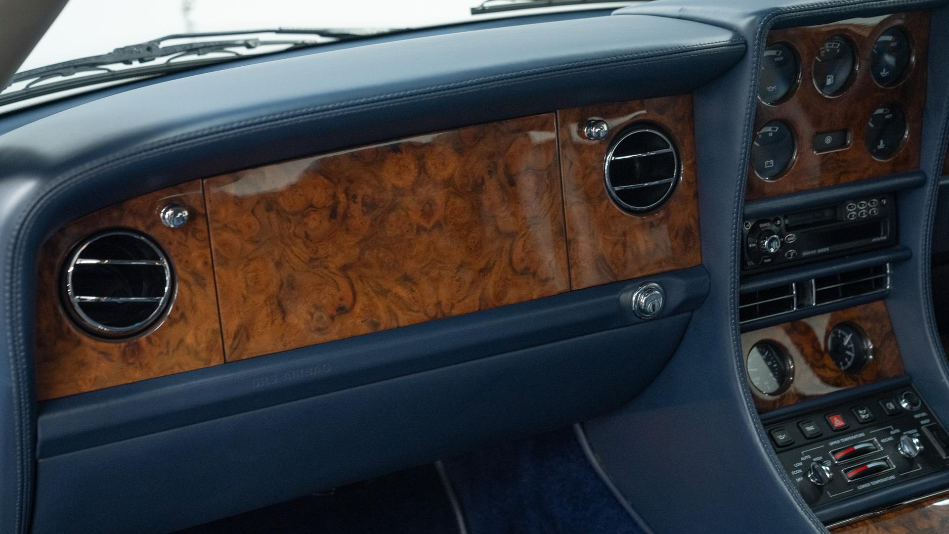 Bentley Continental Photo 7e5aee04-49ce-4d56-ace9-a7edf59916cc.jpg