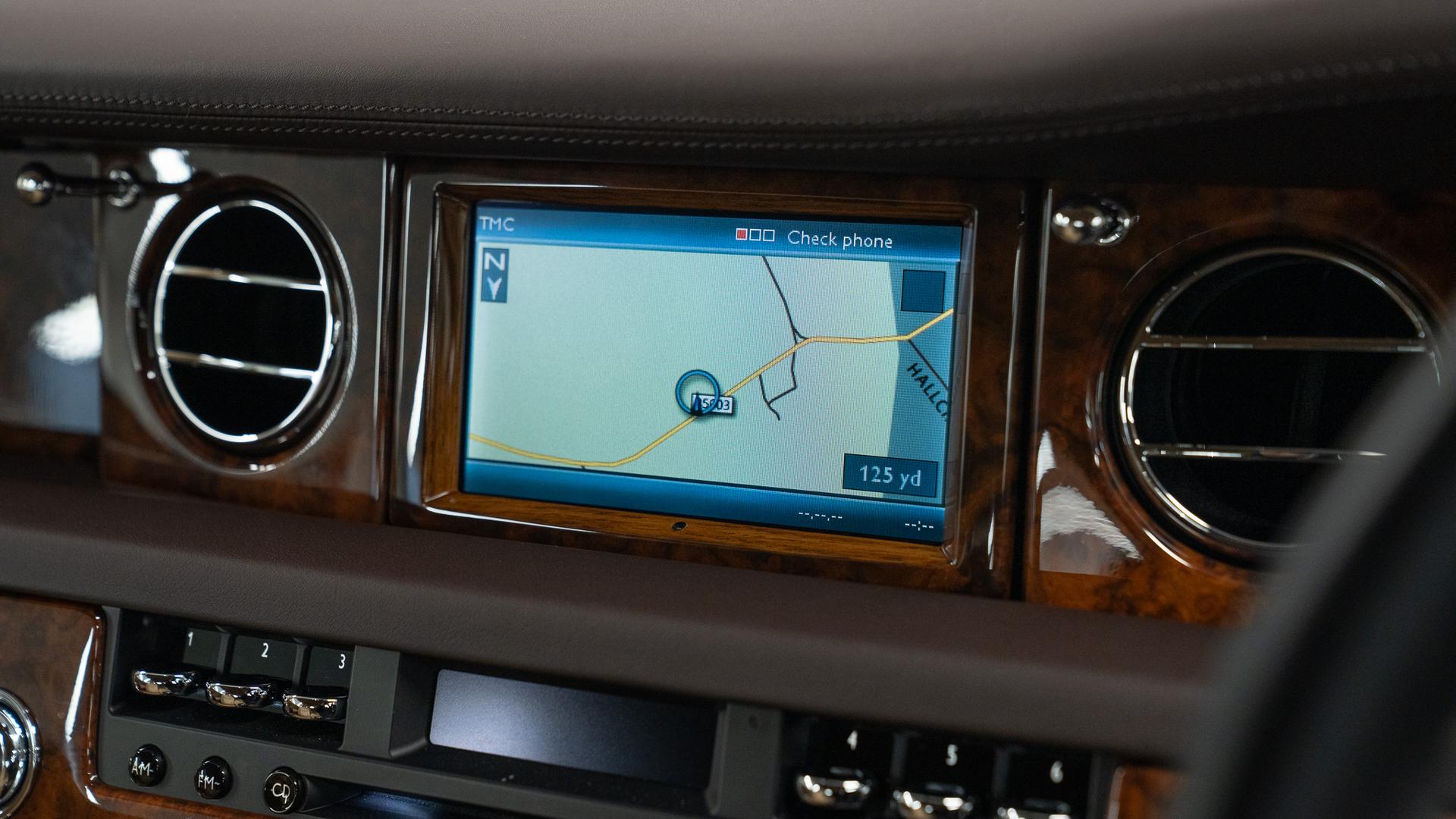 Rolls-Royce Phantom Photo 7e5c7062-1dfd-472d-bedf-a8c1292b9e4a.jpg