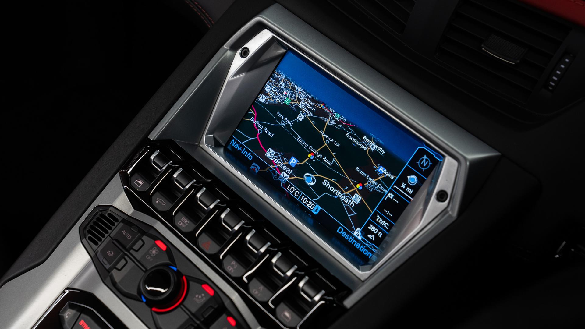 LAMBORGHINI Aventador Photo 7e62fd99-1e83-4749-90d7-cb8d1f70f23b.jpg