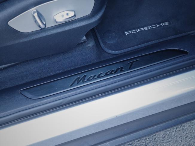 PORSCHE Macan Photo 14