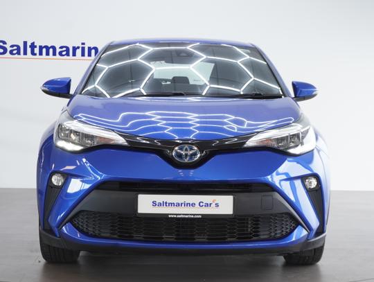 Toyota C-HR Photo 7e657d2d-5742-4672-a40b-e7e33e479b66.jpg