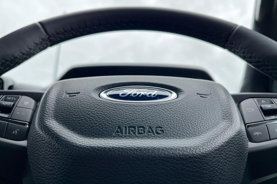 Ford RANGER Photo 7e8627df-2412-4874-a28c-26b12a3a31f4.jpg