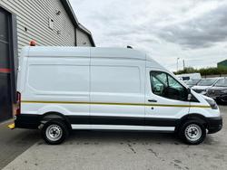 Ford Transit Photo 8