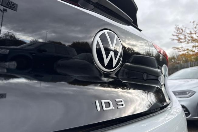 VOLKSWAGEN ID.3 Photo 21