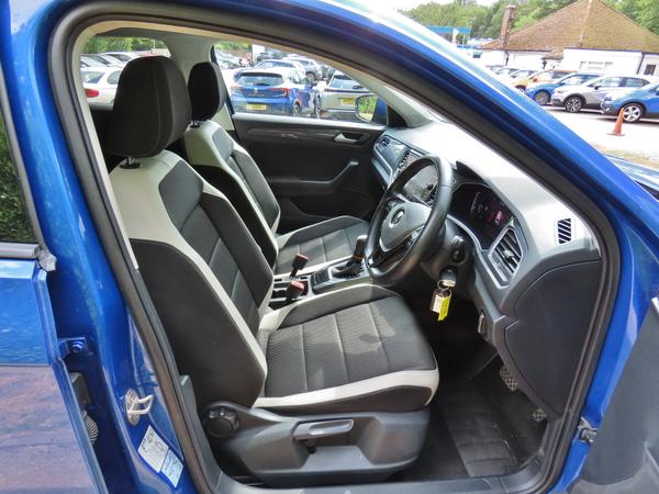 Used Volkswagen T-Roc FT70DWP 17