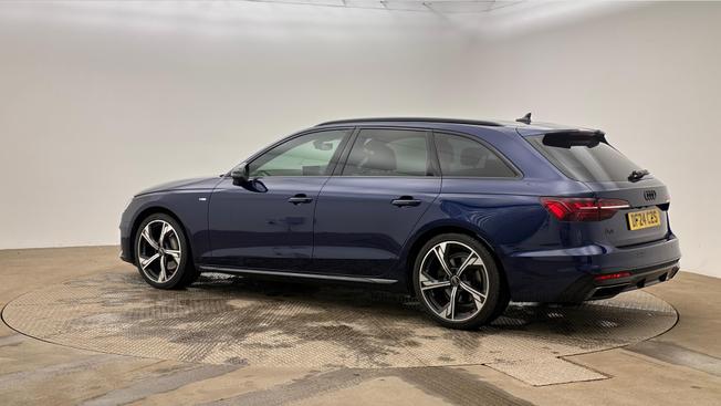 Audi A4 Avant Photo 3