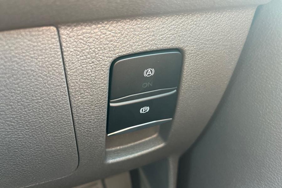 Ford TRANSIT Photo 7ea9a283-a85d-46ef-8cc2-6dccdf1dec17.jpg