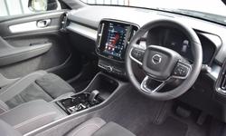 Volvo XC40 Photo 2