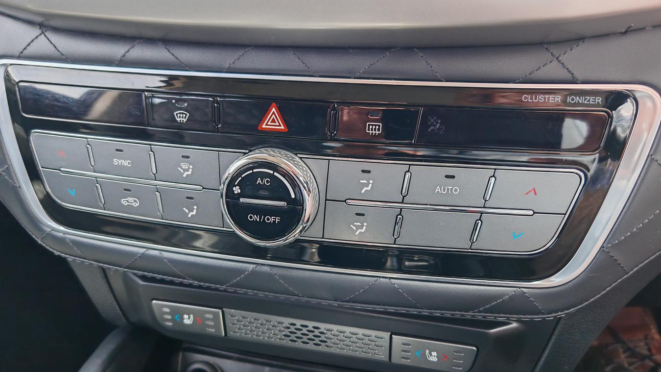 Used SsangYong Rexton AU67ZSO 32