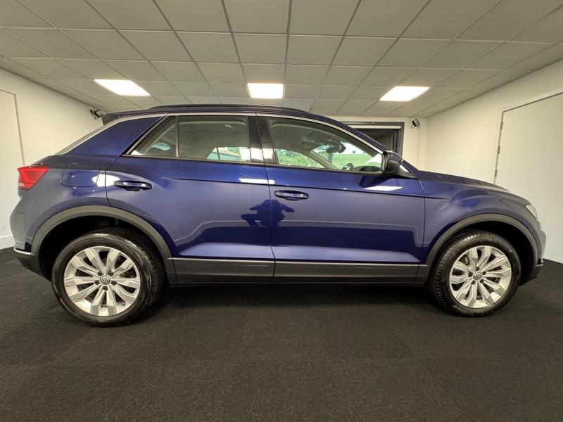 Volkswagen T-Roc Photo 7eaec1cd-f87d-4073-bcef-48b7db9fb88c.jpg