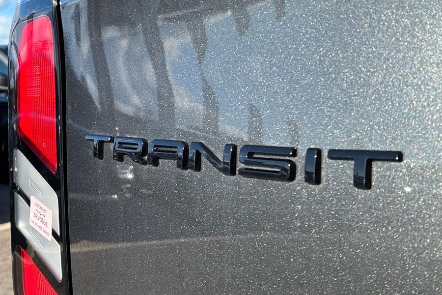 Ford TRANSIT CUSTOM Photo 7ed1ef98-2221-4488-bcd7-4bd39343a48a.jpg