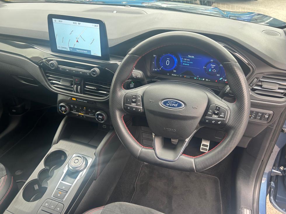 Ford Kuga Photo 7ed563c6-6a7d-4deb-9e6c-e24ba94ab458.jpeg