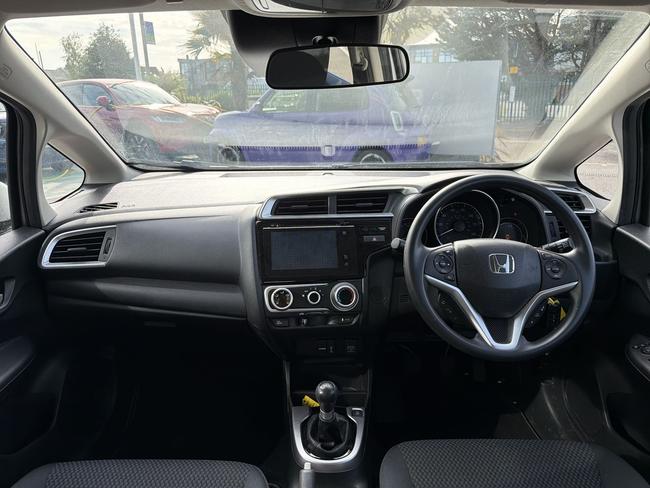 Honda Jazz Photo 7ed85b4b-adcf-4fa9-8eb4-ac8822bd917e.jpg