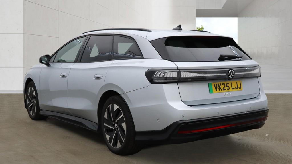 2025 Volkswagen ID.7 210kW Match Pro 77kWh 5dr Auto - vehicle photo 9 for sale on PureCar